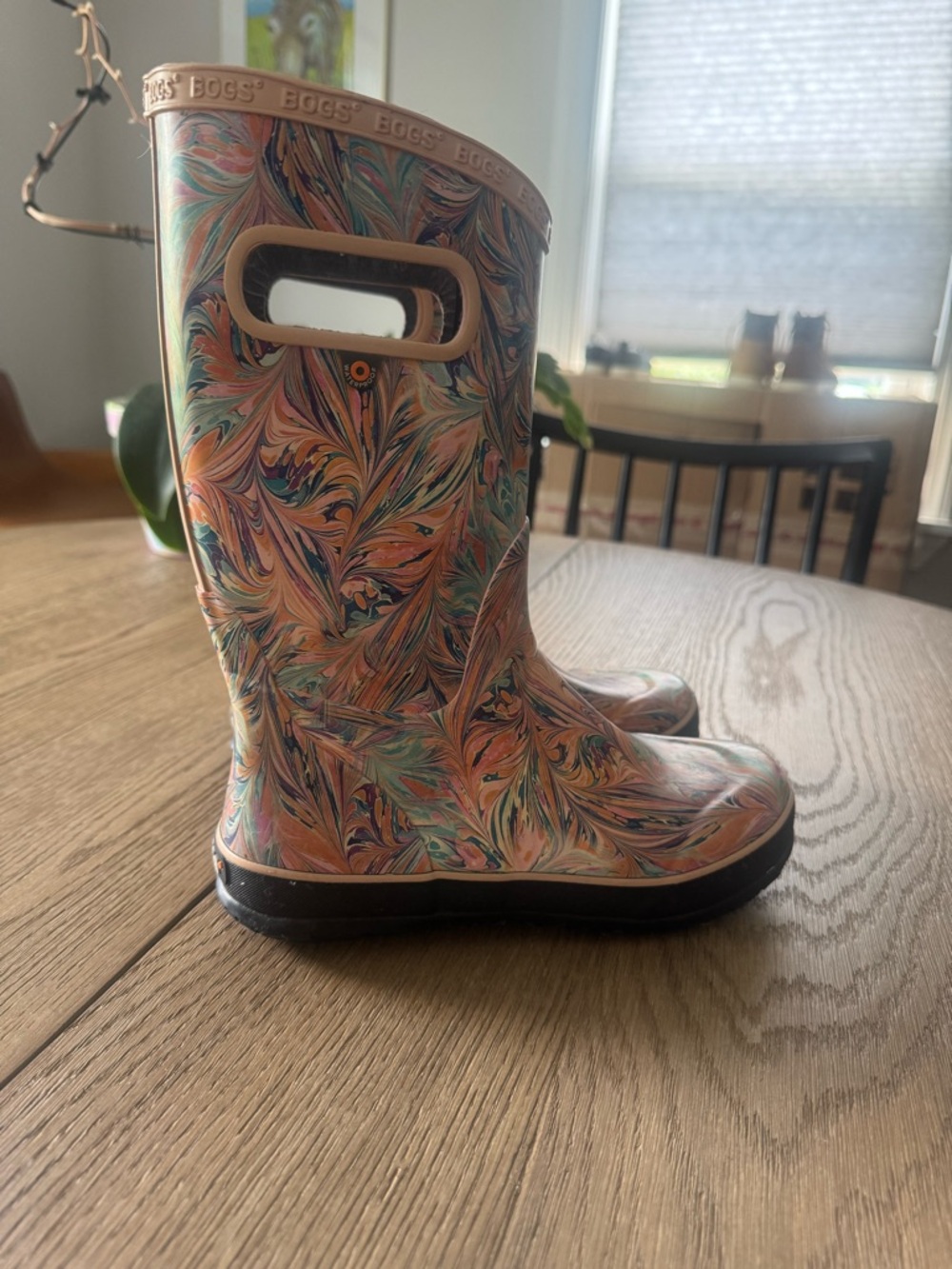 Kids Multi-Color Patterned Rain Boots - Picture 2 of 10